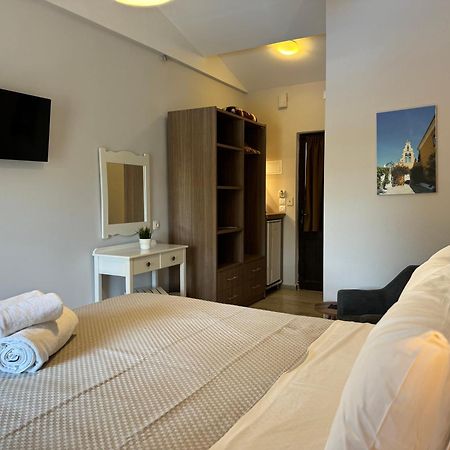 Elizabeth Aparthotel Roda  Exteriör bild