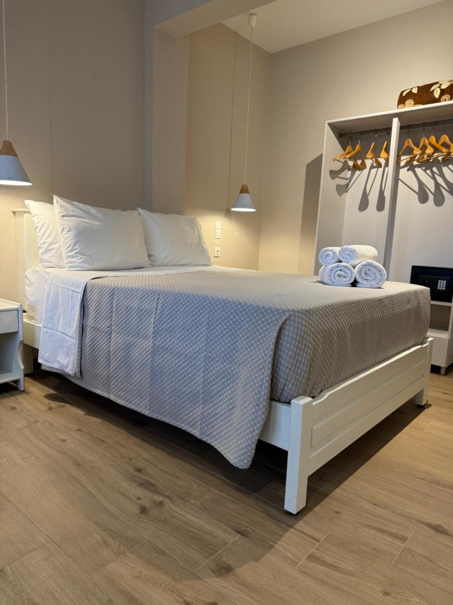 Elizabeth Aparthotel Roda  Exteriör bild