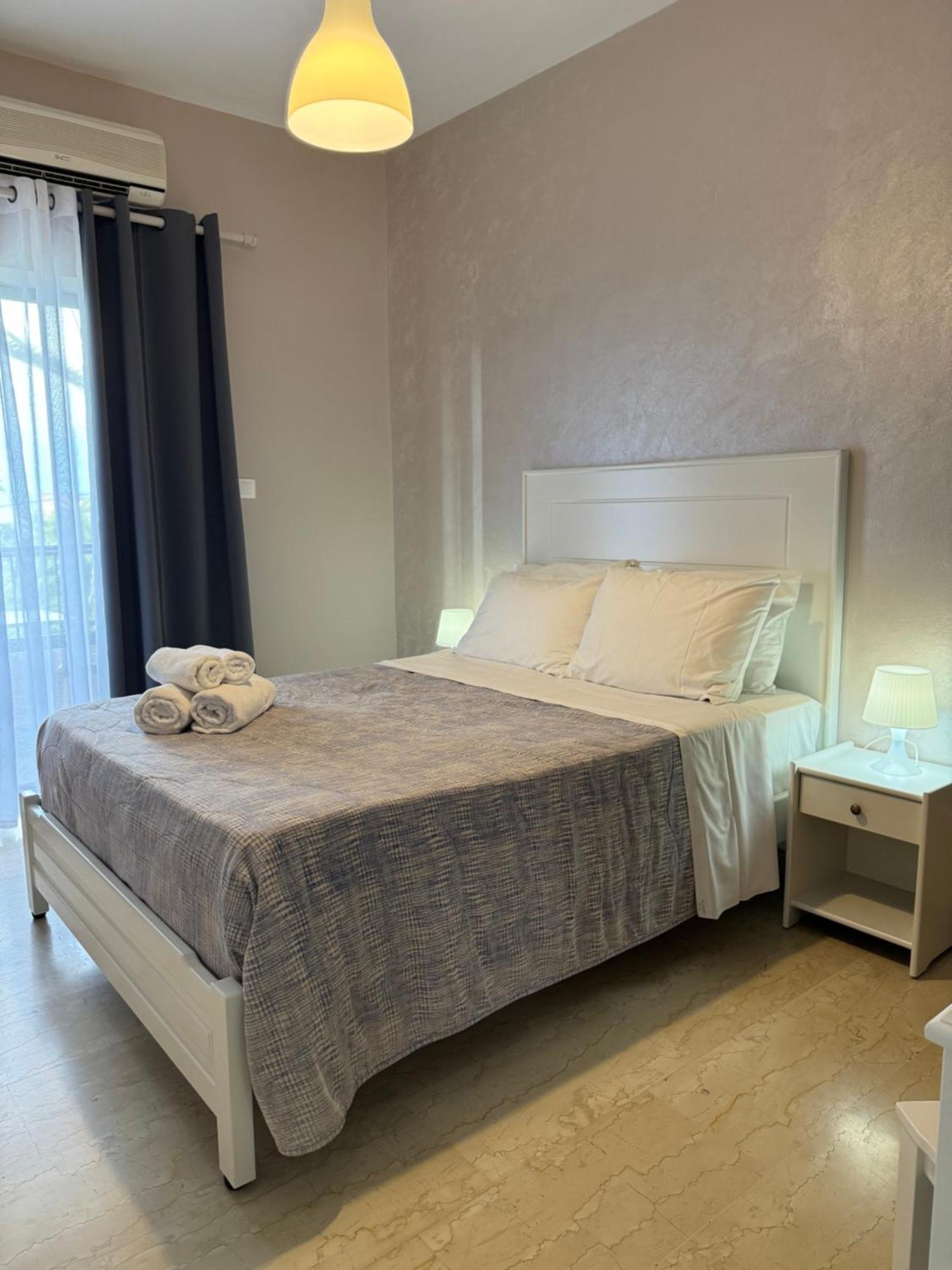 Elizabeth Aparthotel Roda  Exteriör bild